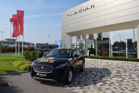 Dodeljena-Jaguar-E-pace-vozila-dobitnicima-nagradne-igre-Rusija-te-zove-2
