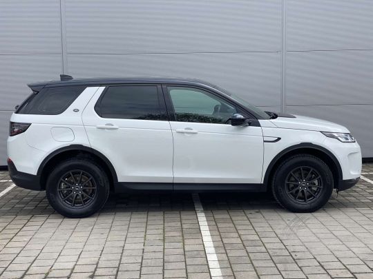 Land-Rover-Discovery-Sport-2021-7